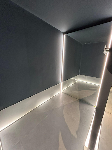 Iluminación led de todo tipo en instalaciones comerciales y decorativas